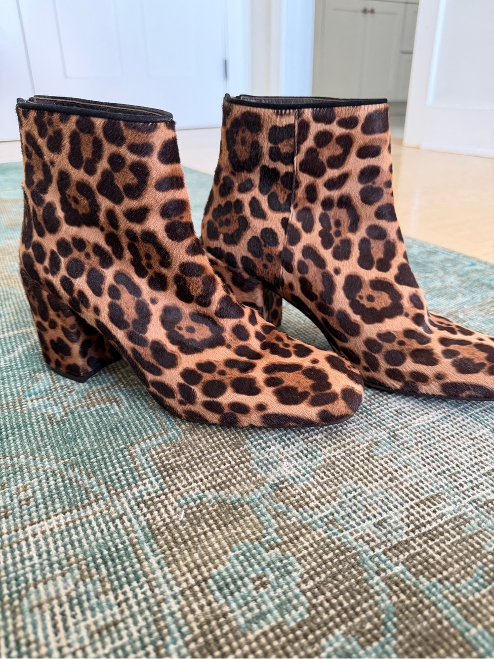 Stuart Weitzman Leopard Print Ankle Boots 9